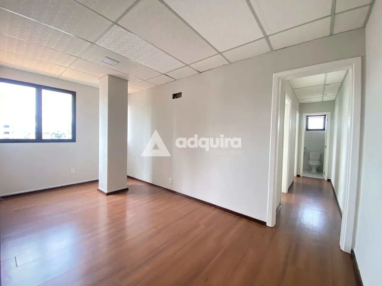 Sala comercial para locação no Centro, em frente ao Jerônimo, Ponta Grossa, PR - Foto 2