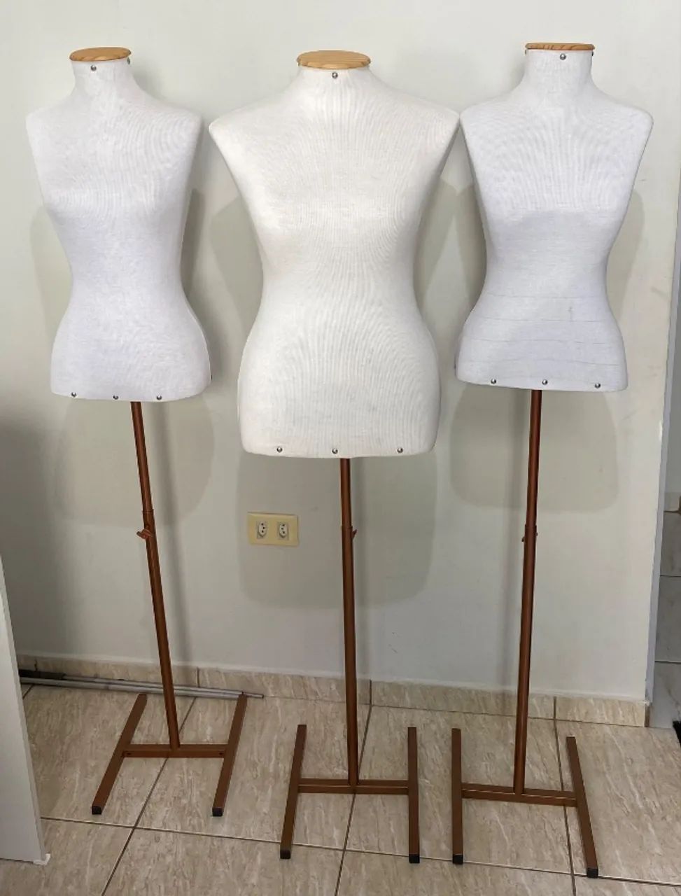 Manequins Retrô para loja com pedestal