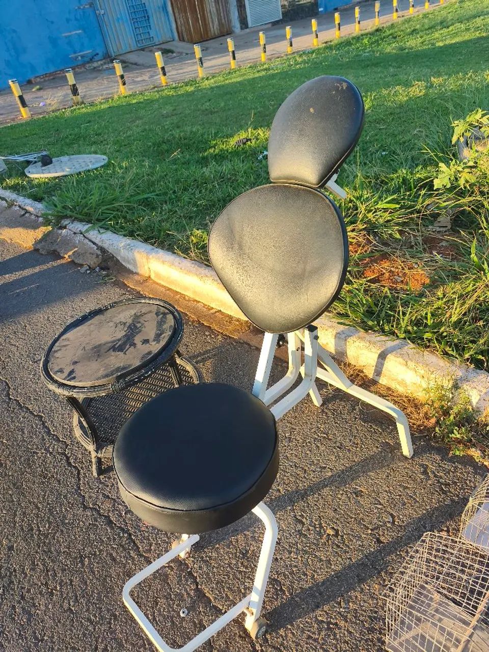 cadeira disegn sobrancelha  - Foto 4