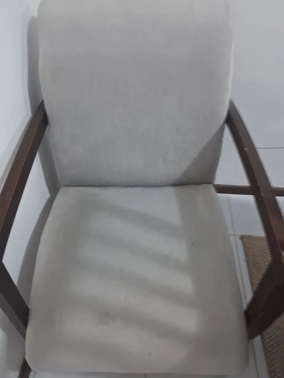Cadeira tipo poltrona 