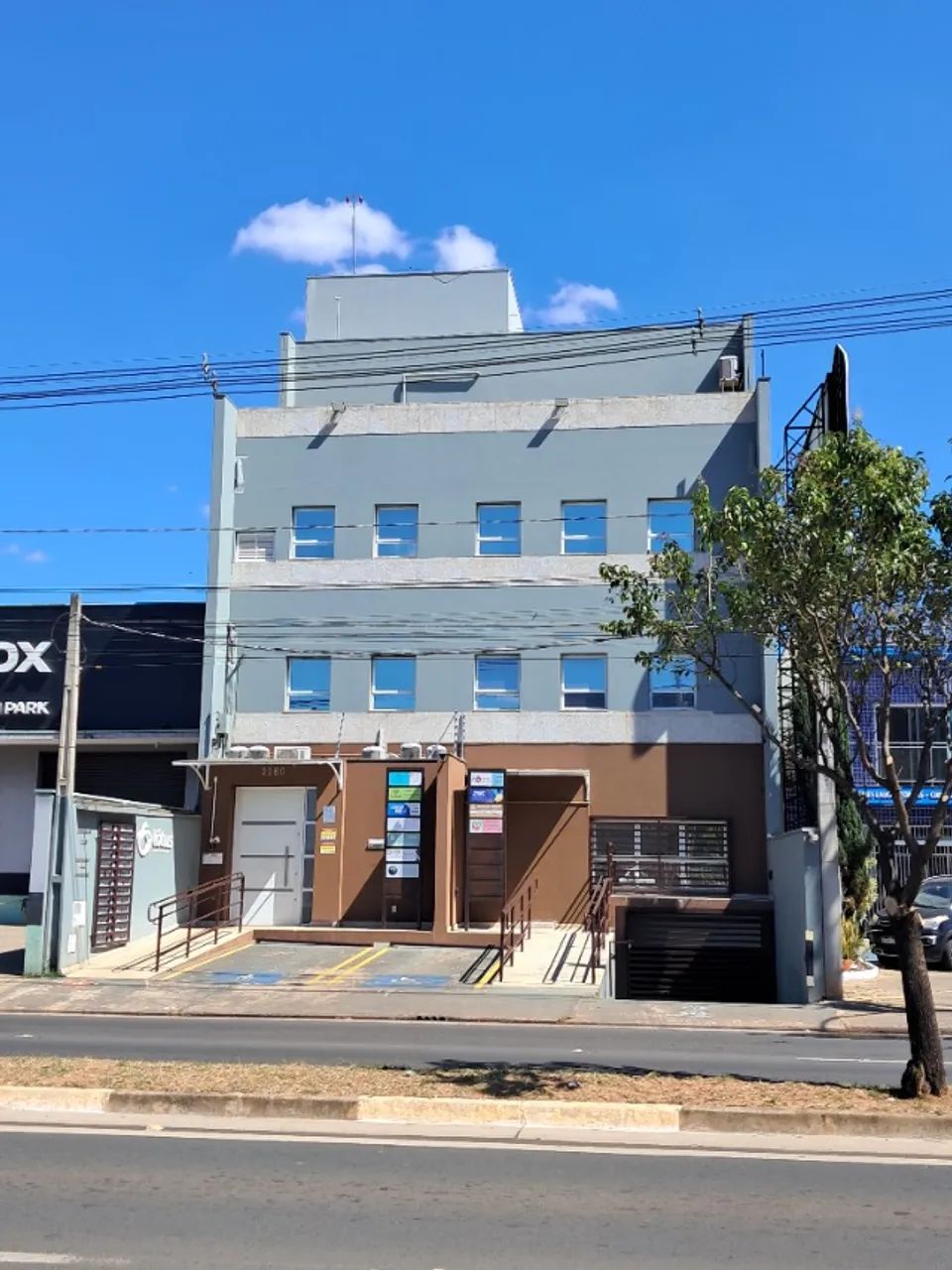 Sala Comercial na Avenida Santana em edifício - 22m2