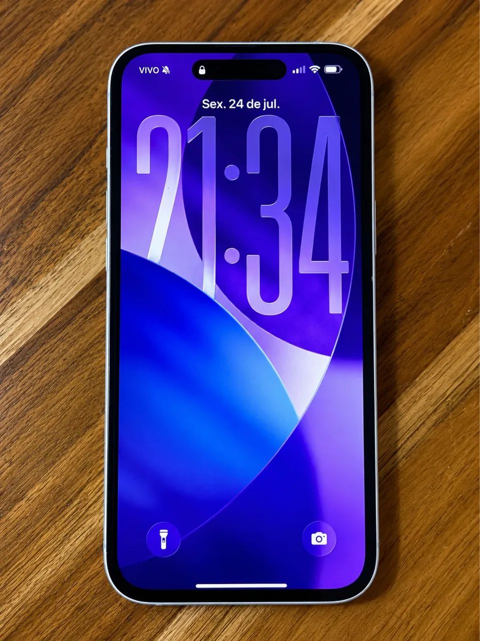 iPhone 16 Plus 