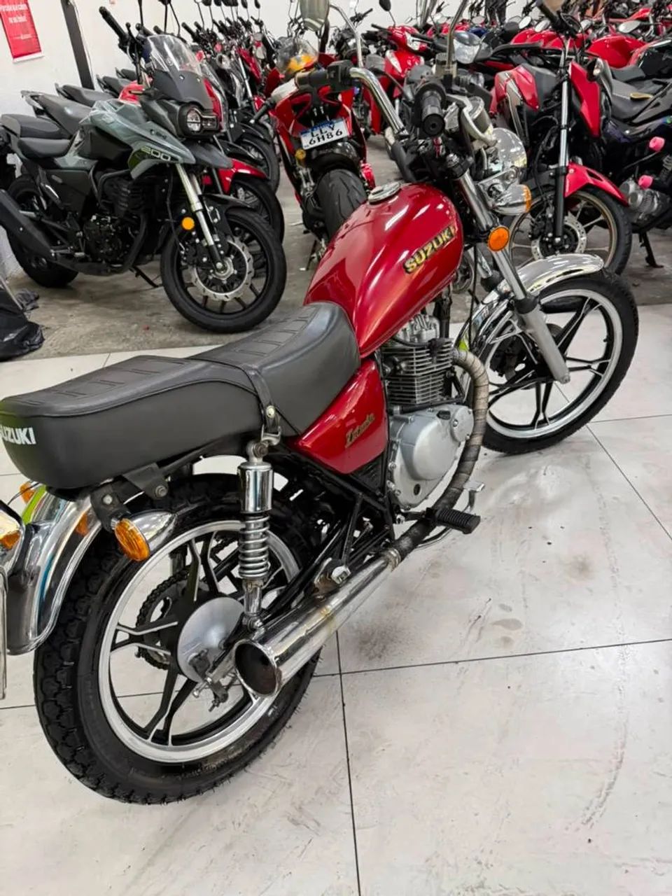 SUZUKI INTRUDER 125 - Foto 3
