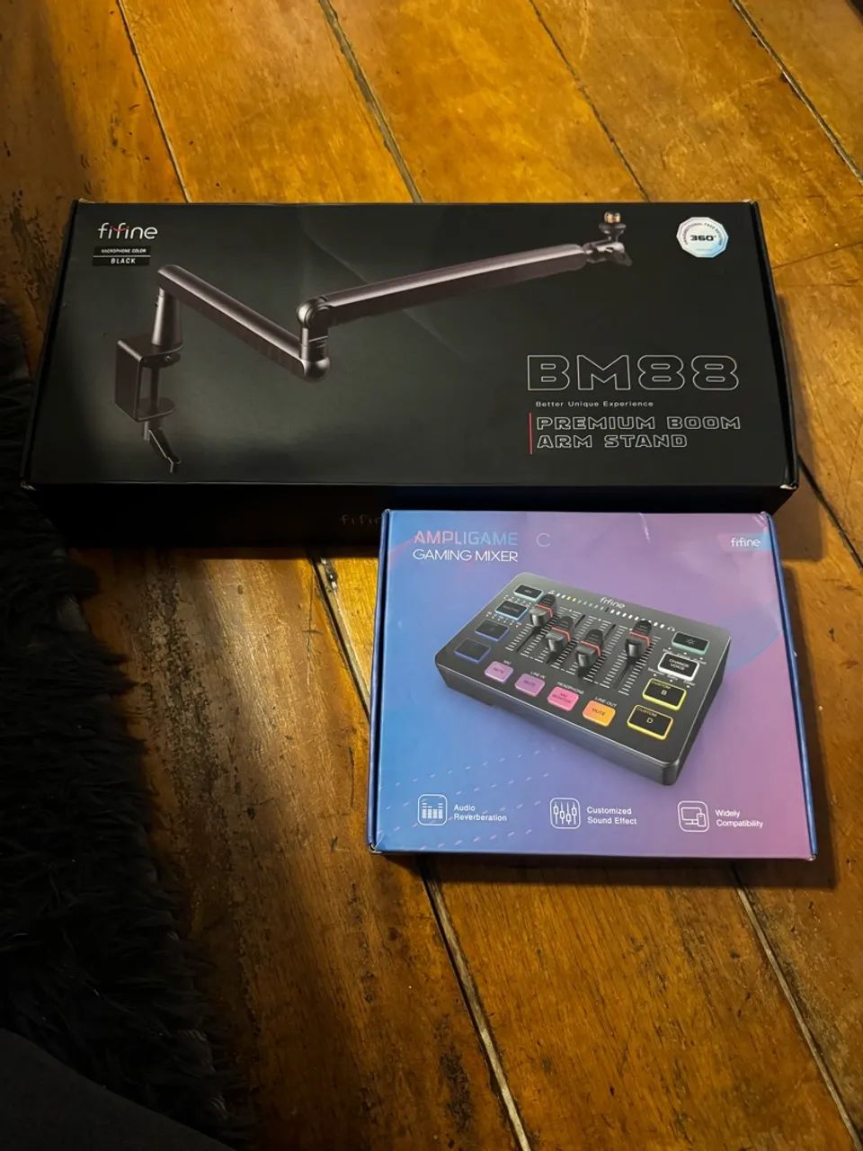 Combo Microfone XLR, braço articulado low profile e mixer de som fifi e - Foto 2