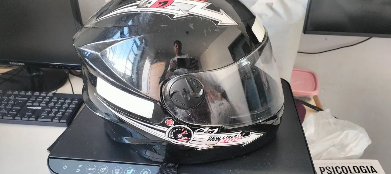 Capacete