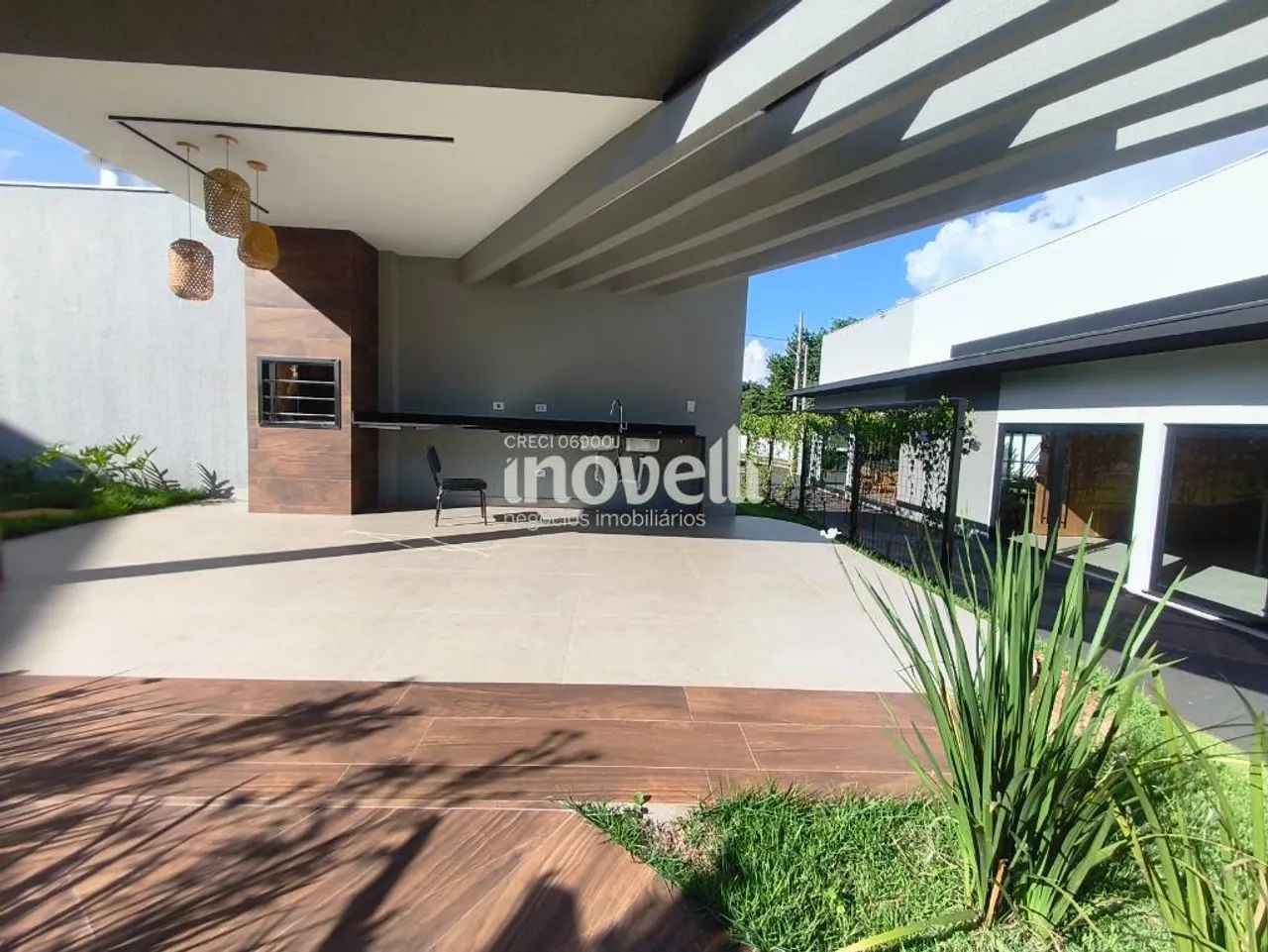 Sobrado à venda em Maringá, Parque Industrial, com 4 suítes, com 310 m² - Foto 2
