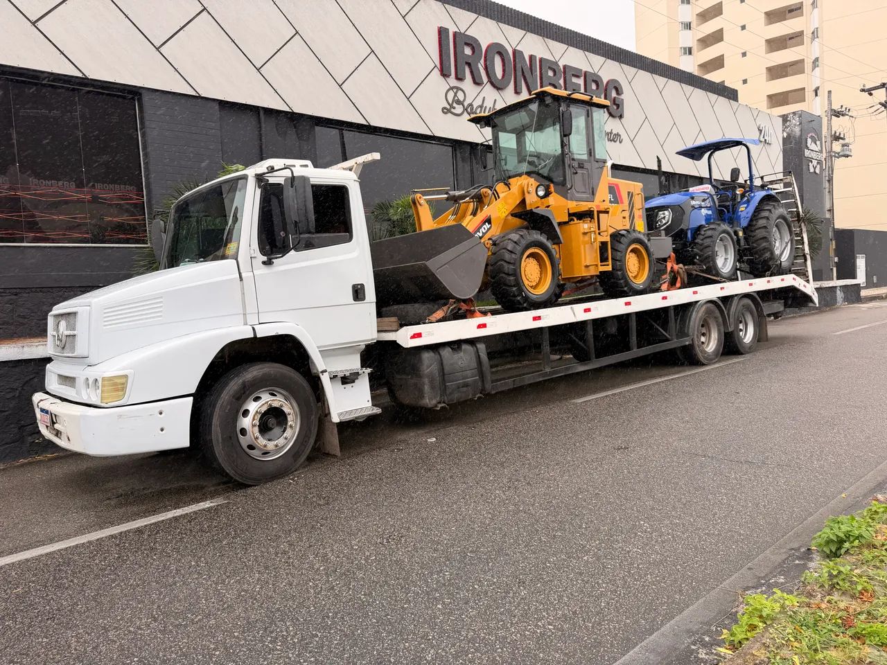 1620 com plataforma fixa 11mts - Foto 2