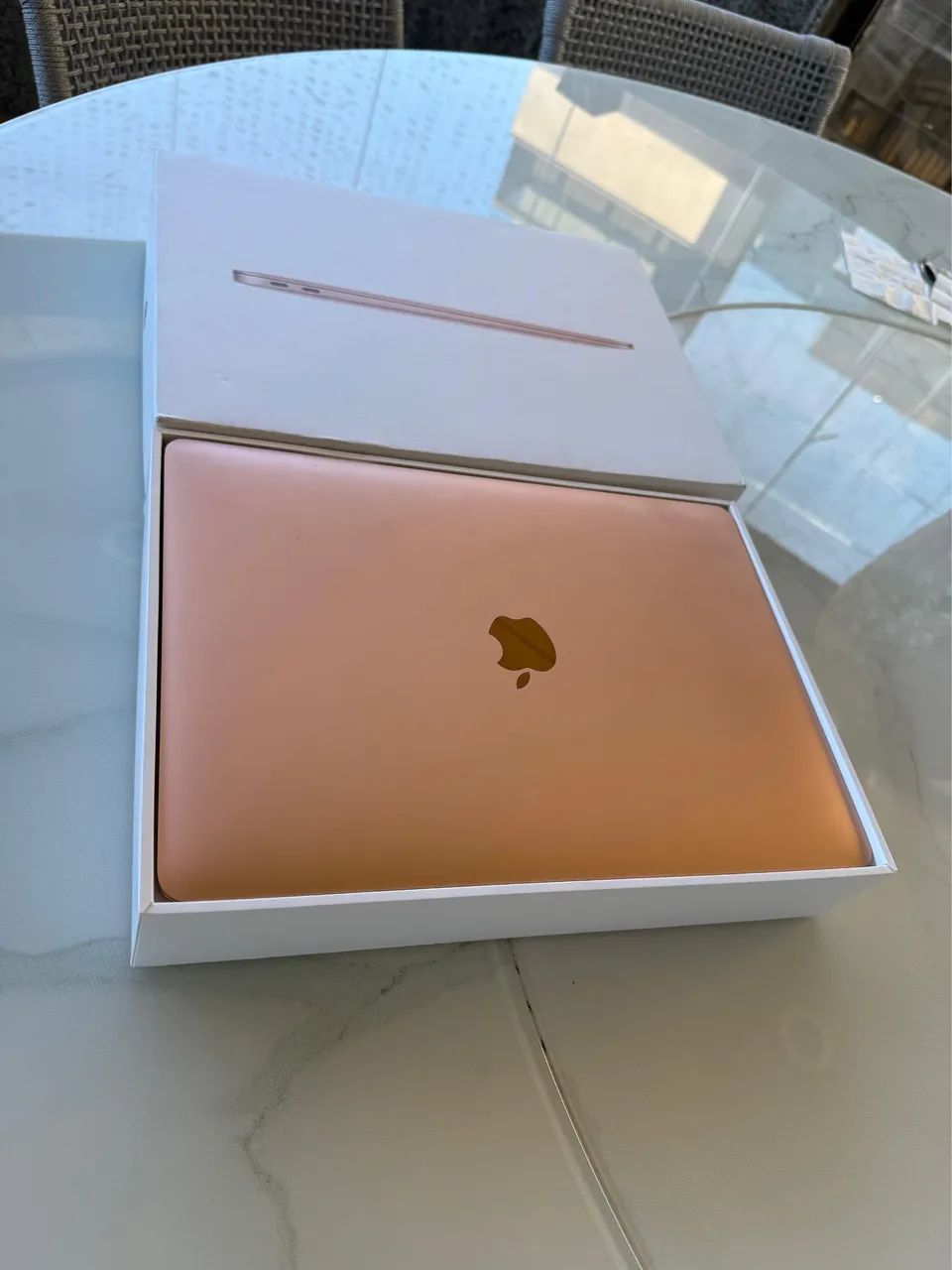 Macbook M1 air 8gb RAM 256ssd