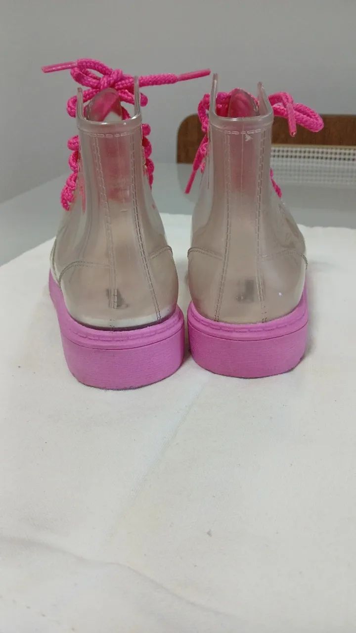 Bota transparente com rosa infantil  - Foto 2