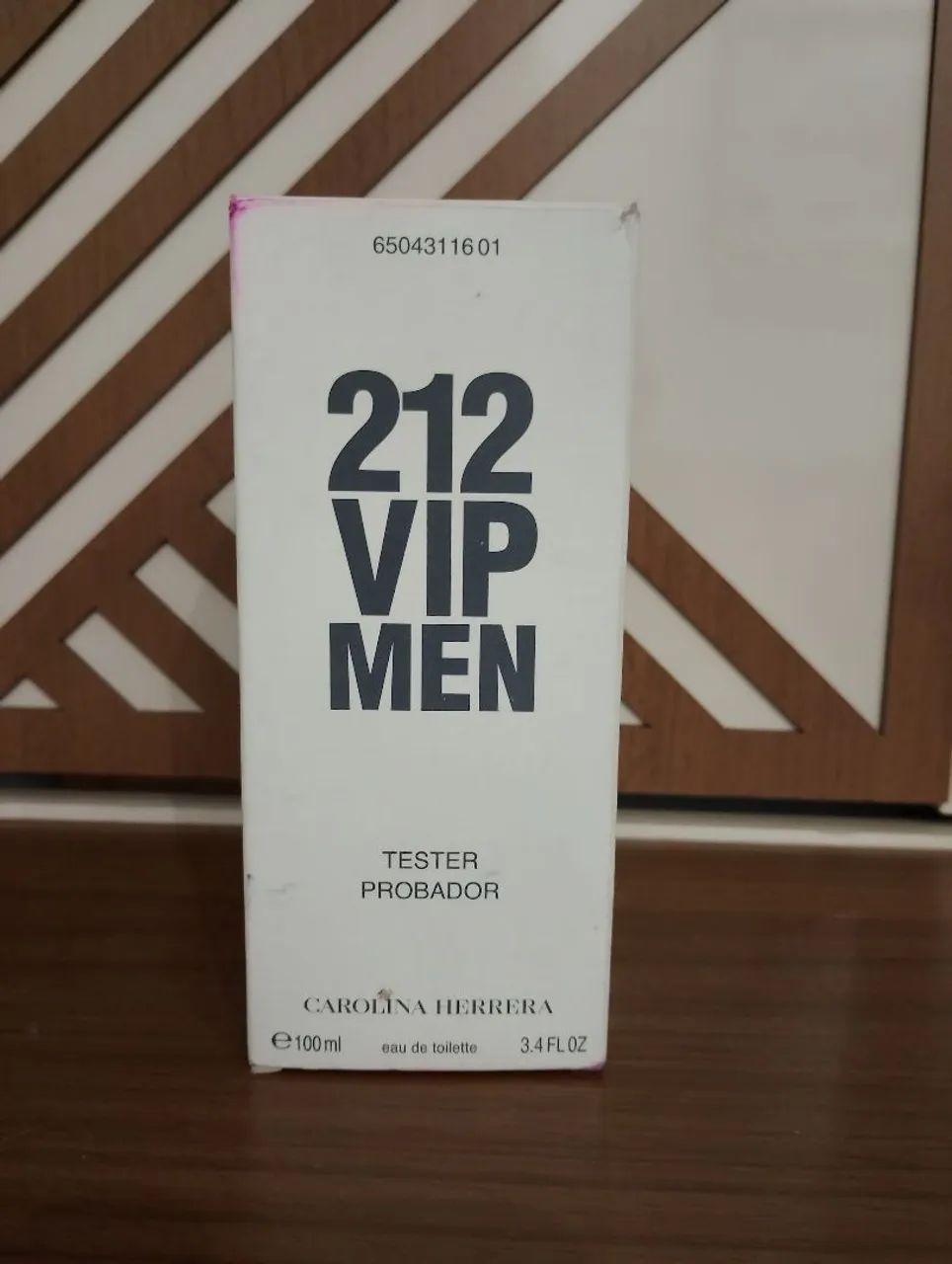 Perfume 212 Vip Men 100ml  - Foto 4