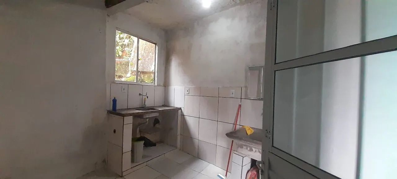 Aluga-se quarto e cozinha  - Foto 4