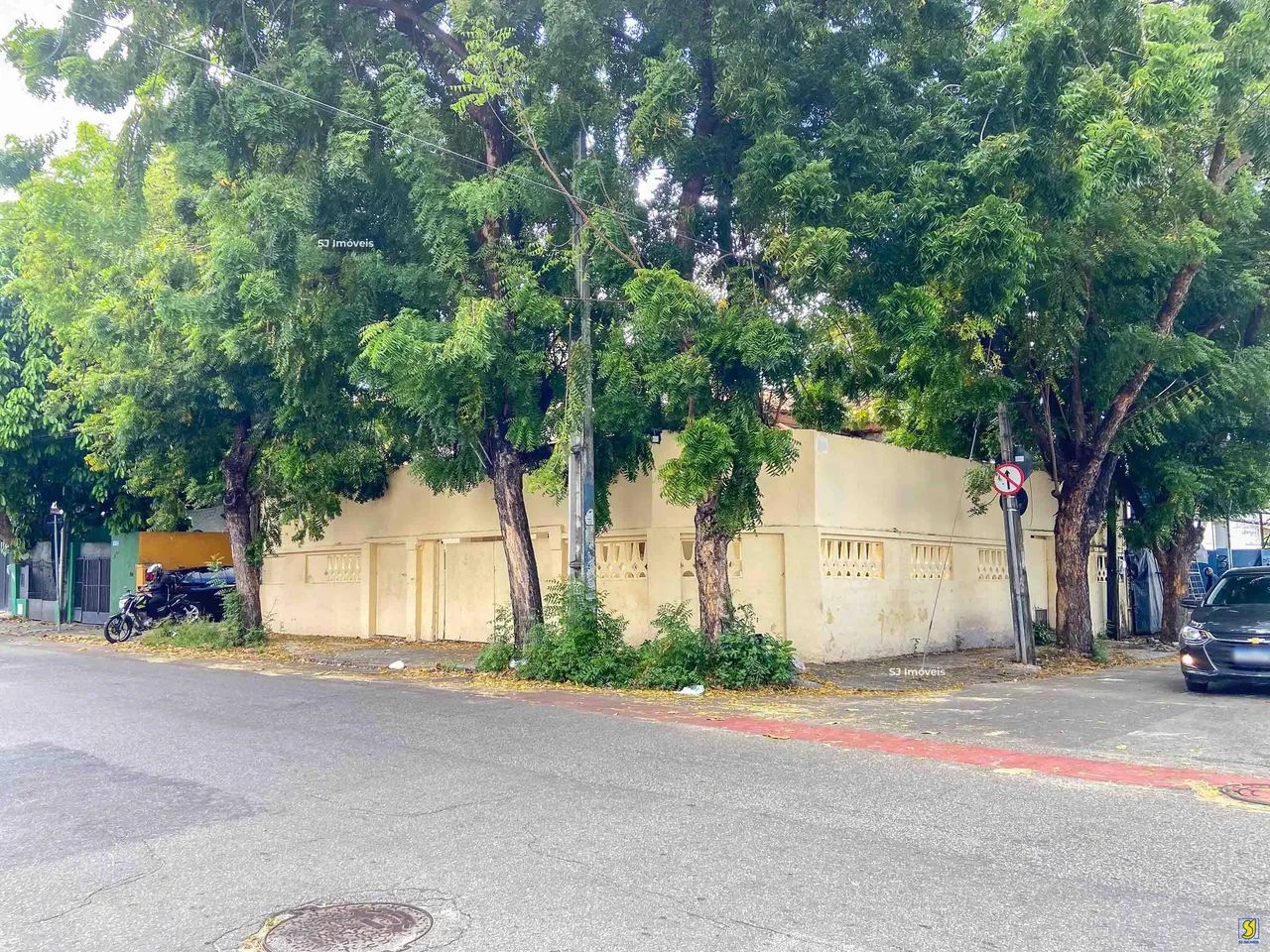 Casa duplex comercial ampla com 7 salas no Benfica