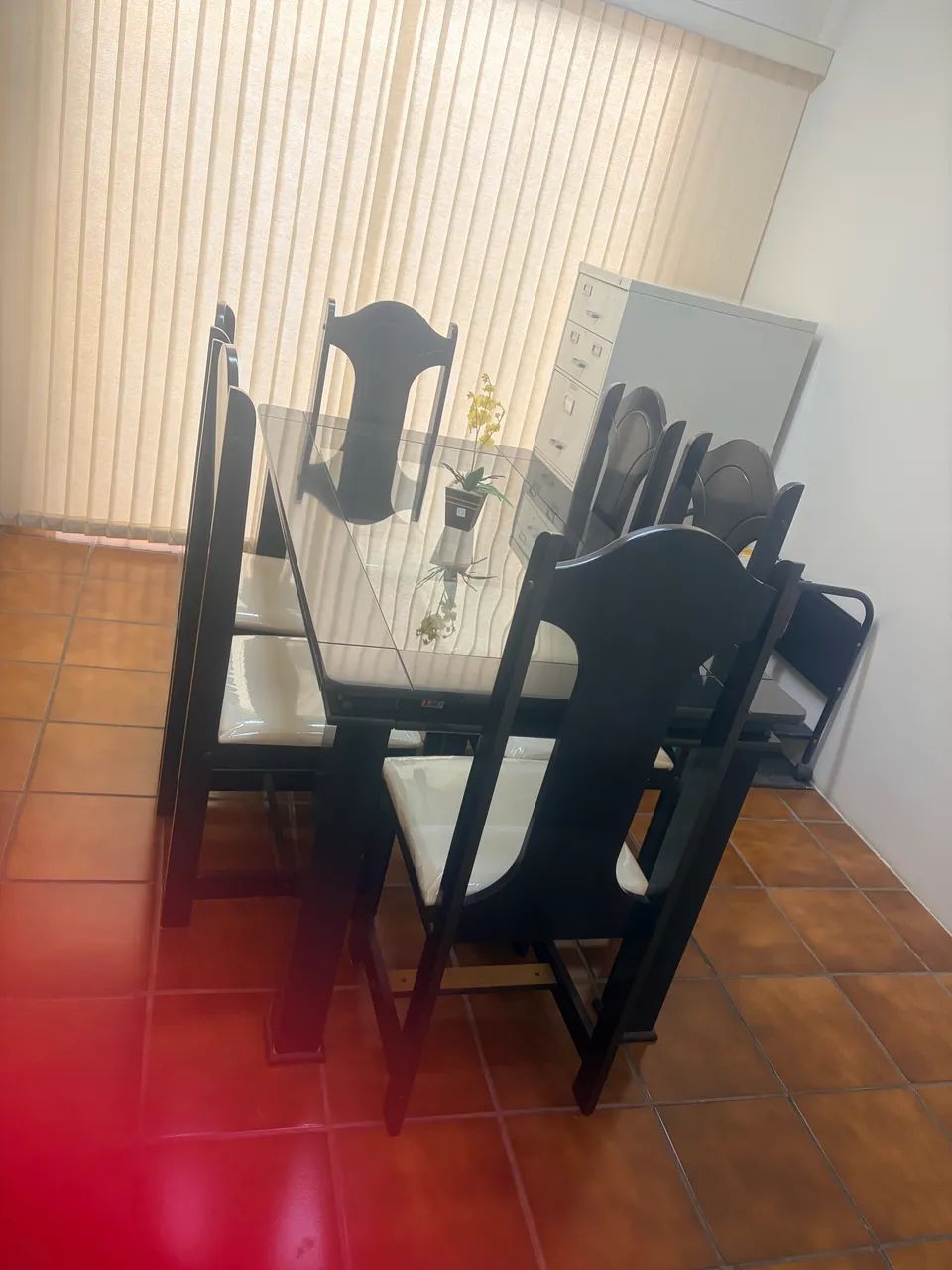 Jogo de mesa e 6 cadeiras - Foto 5