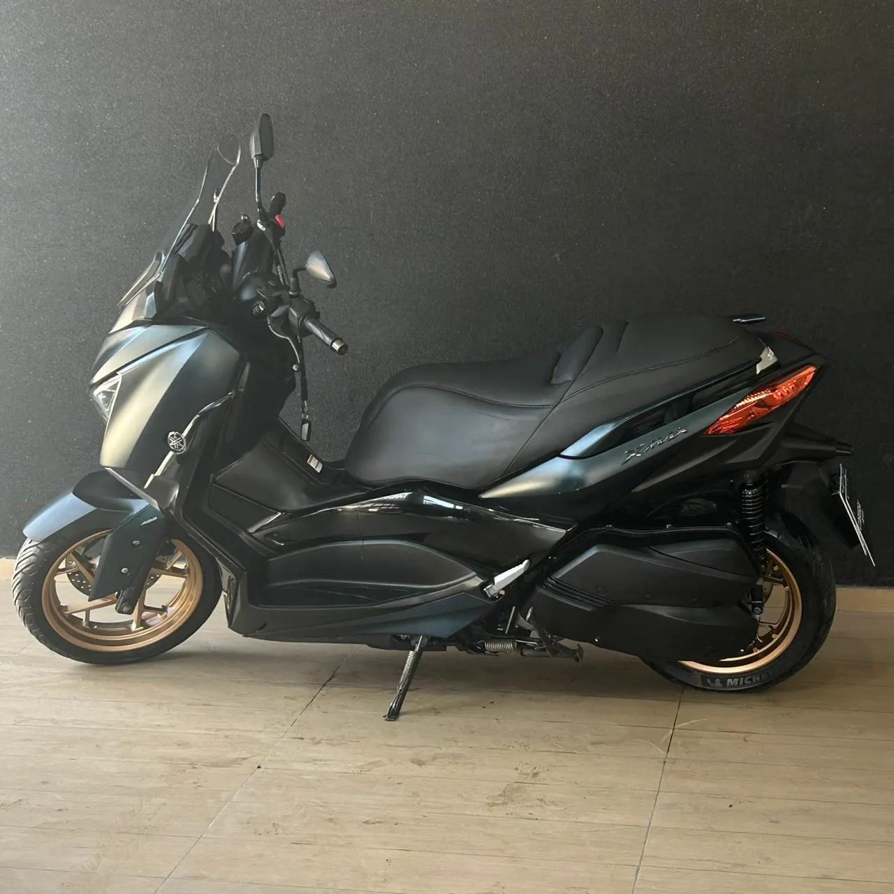 YAMAHA XMAX 250 2024 - Foto 2