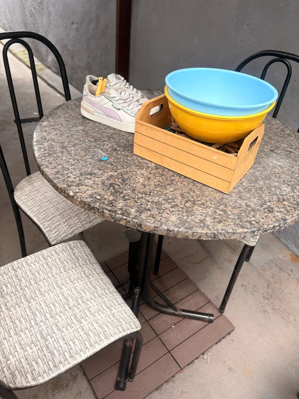 Mesa de quatro cadeiras 