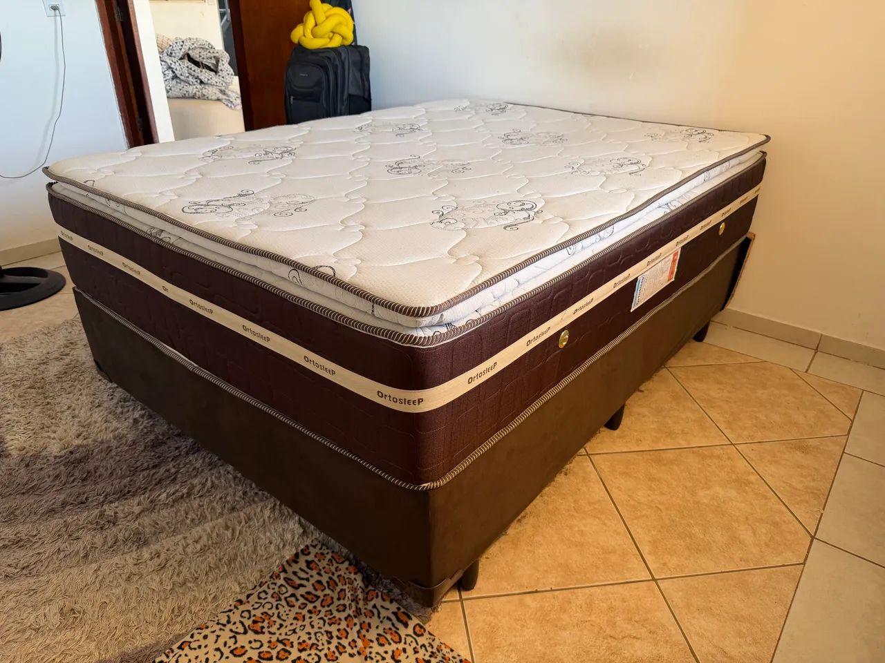 CAMA + BASE + TAPETE