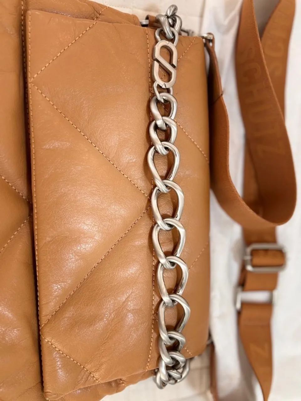 Bolsa em couro Schutz