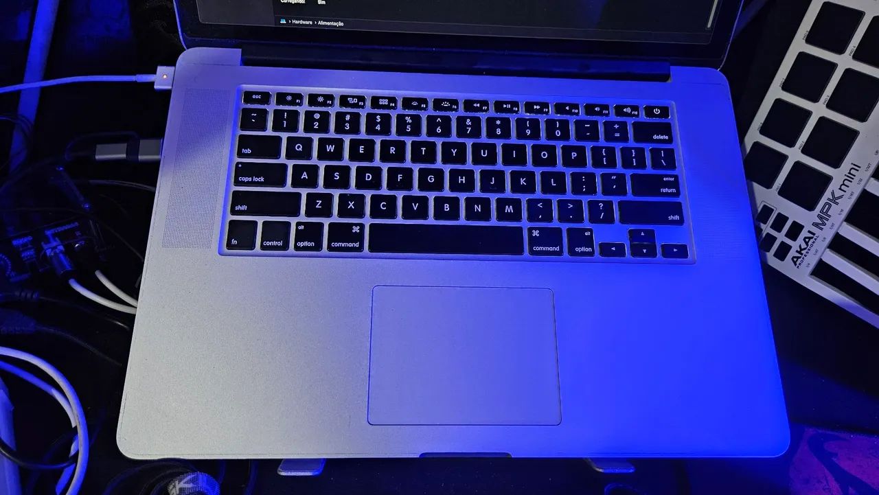 MACBOOK PRO 2015 SUPER CONSERVADO - Foto 3