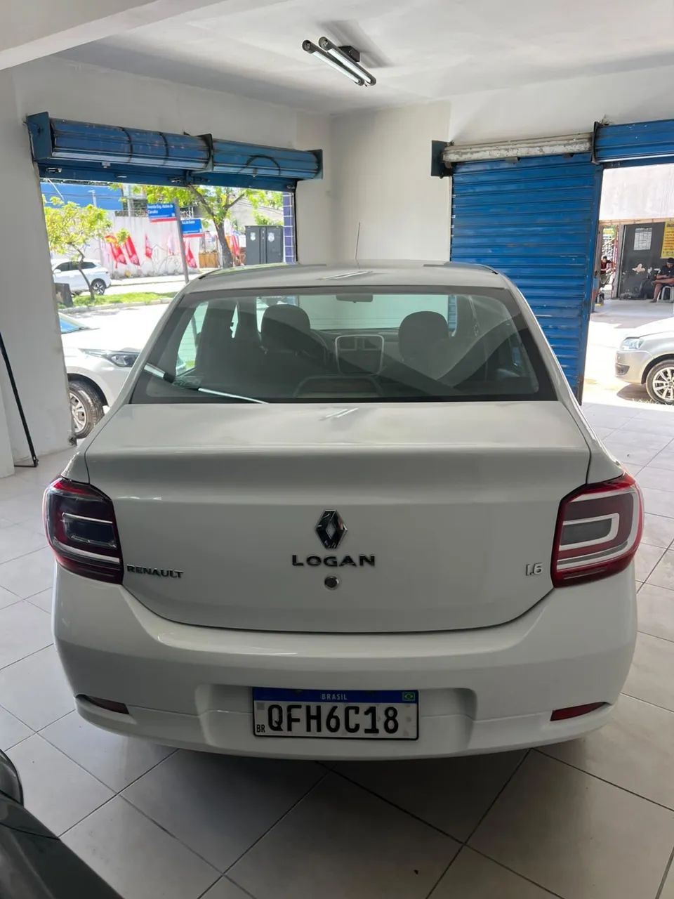 Renault Logan Expression Hi-flex 1.6 8V 4P 2016 - Foto 4