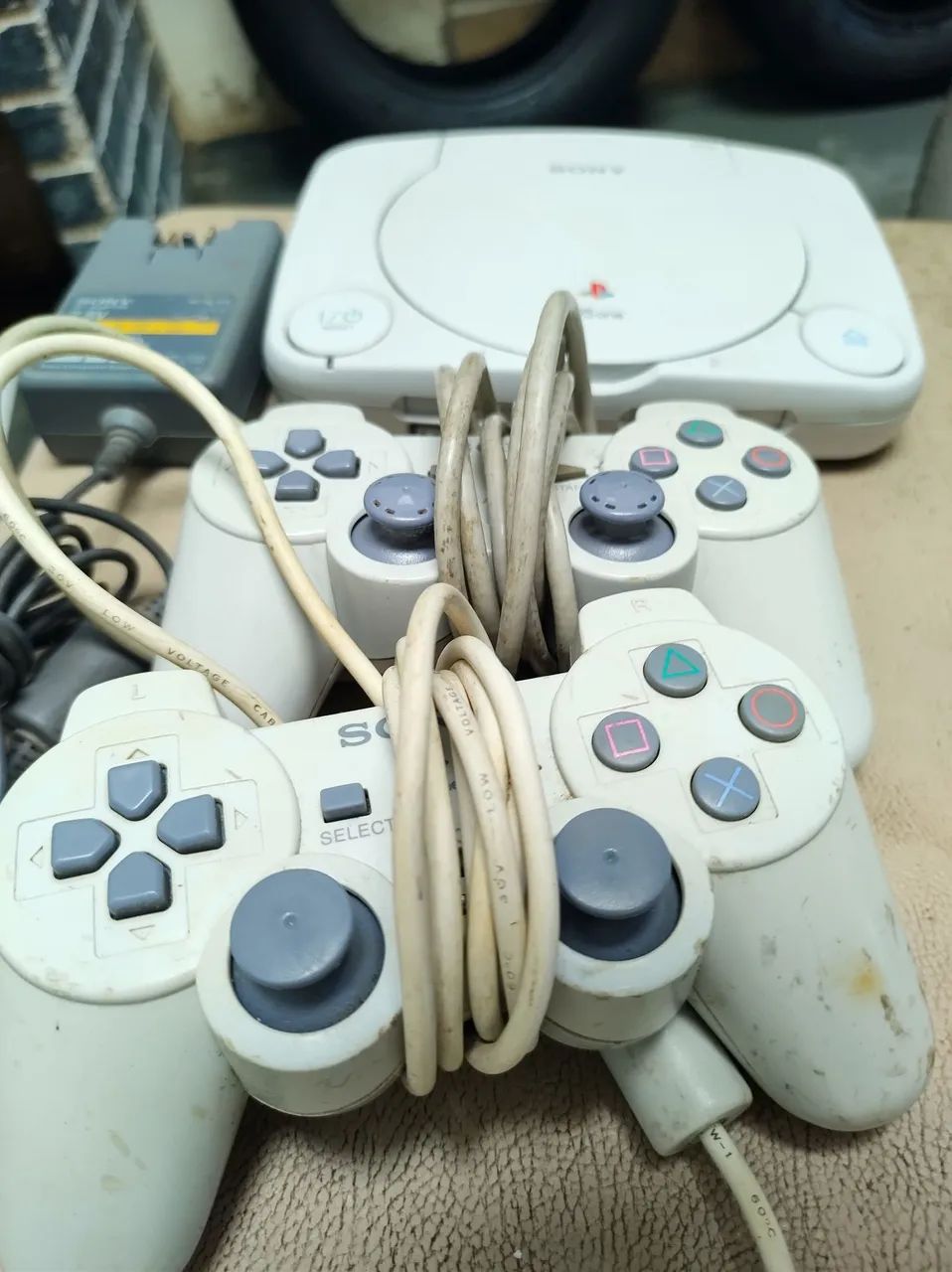 Ps1 one sem o Cabo de vídeo  - Foto 2