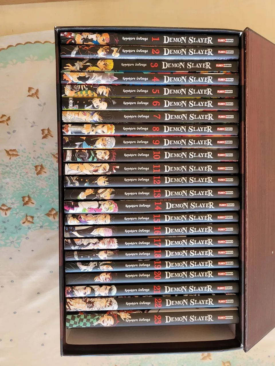 Demon Slayer completo - acompanha caixa  - Foto 2