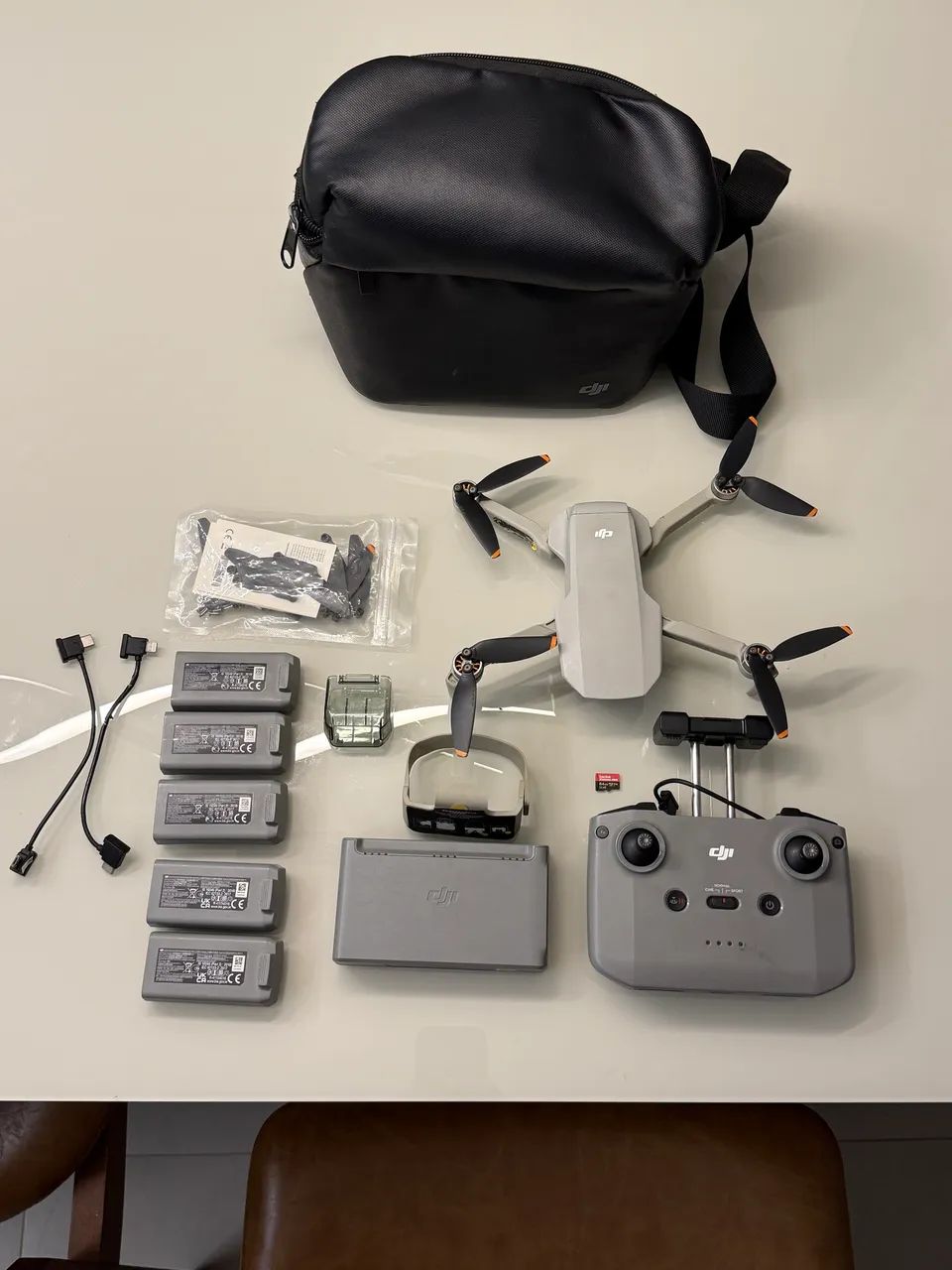 DRONE DJI MINI 2 FLY MORE COMBO + DUAS BATERIAS EXTRAS.  - Foto 2