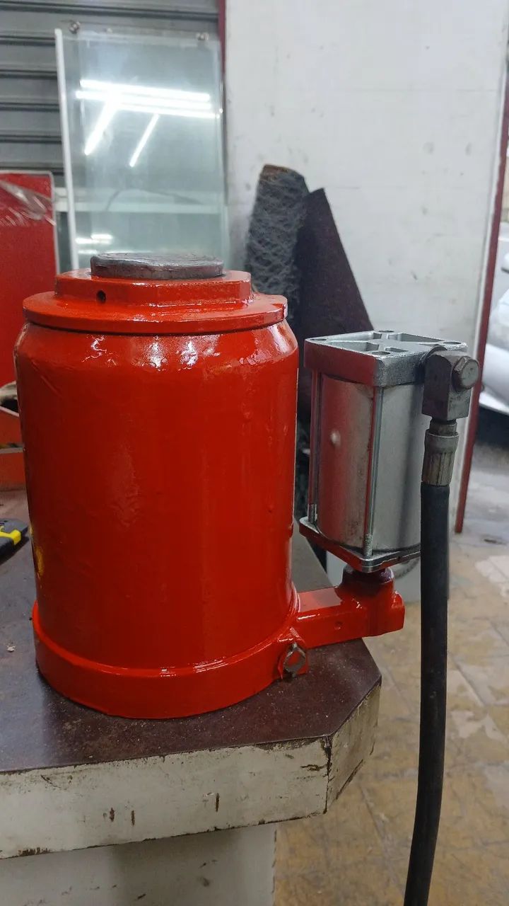 Macaco hidro-pneumático 50 toneladas Bovenau - Foto 3