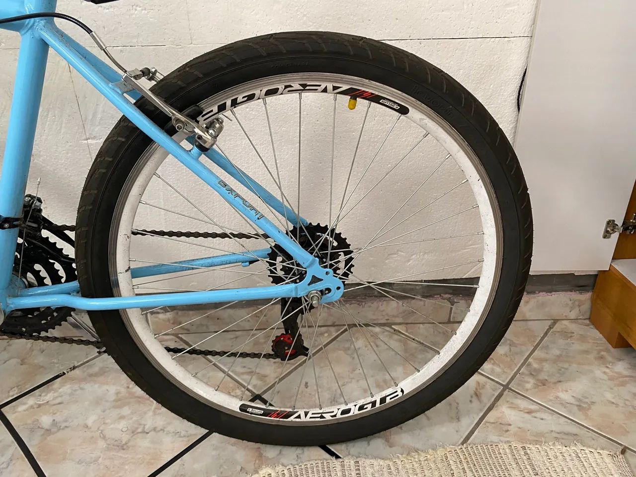 Bicicleta ARO 26 Semi nova - Foto 5