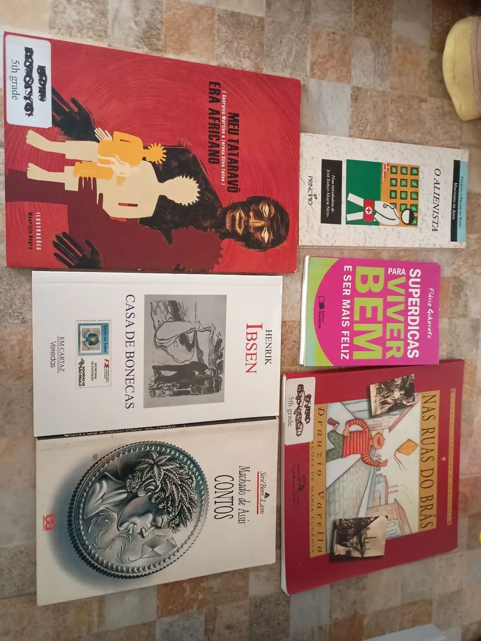 Lote de livros com 6