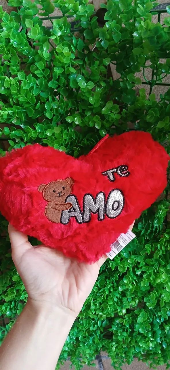 Cesta Box Romântica Com  Coração de Pelúcia Mini Caneca  Chocolates Balão e Mensagem.  - Foto 5