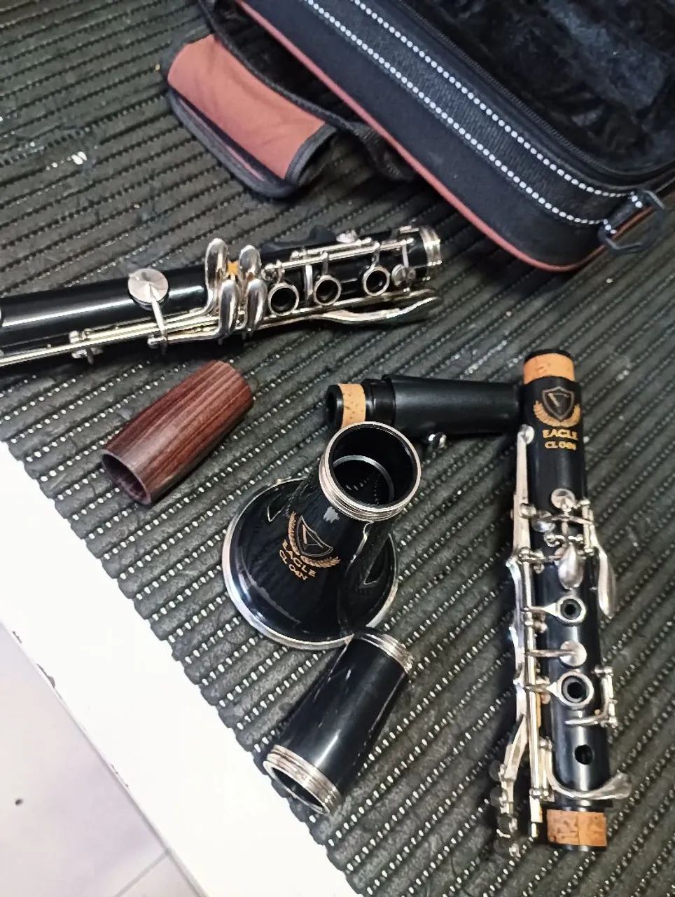 Clarinete Eagle semi novo  - Foto 4