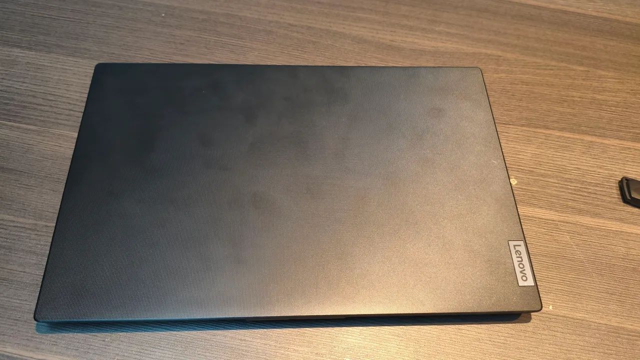 Notebook Lenovo V15 - Foto 2