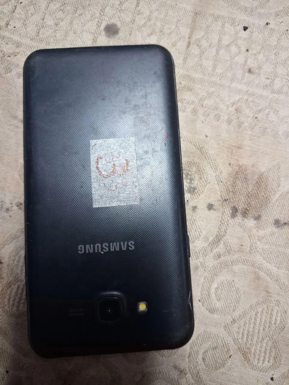 celular samsung. branco. não sei o defeito nem o modelo 