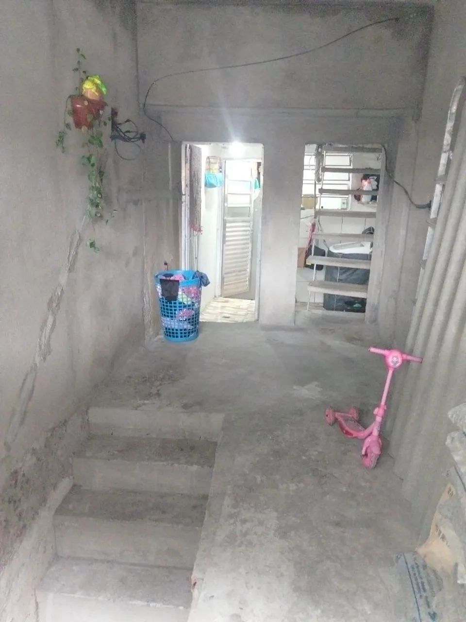 Vendo ou troco sobrado com 2 casas - Foto 2