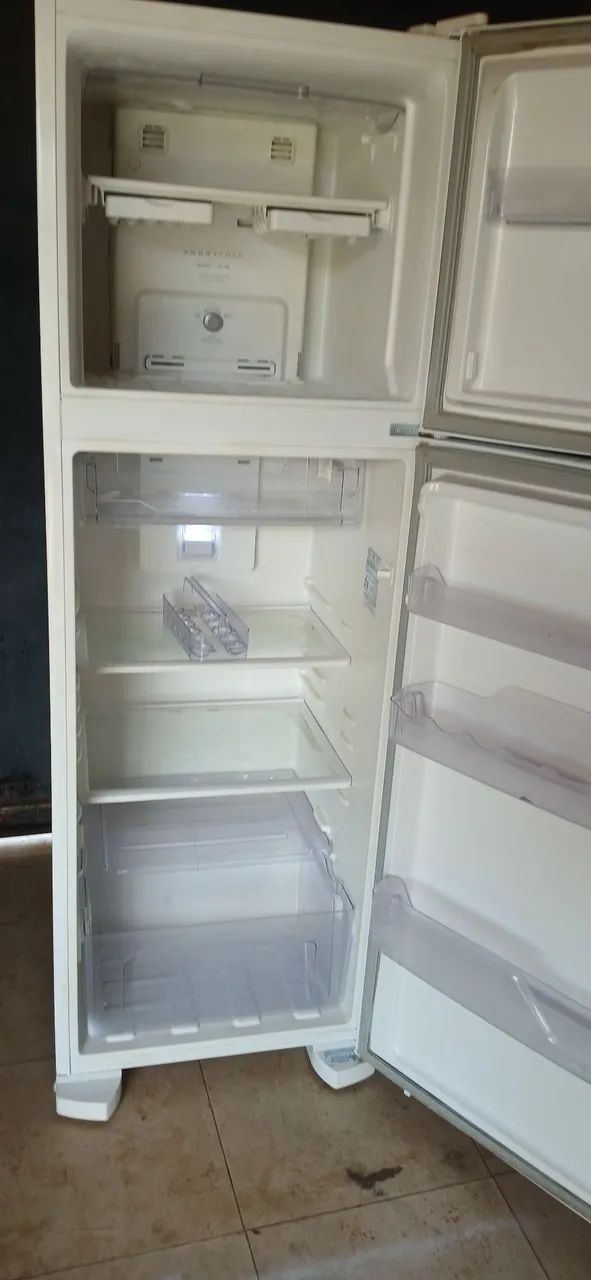 Geladeira Electrolux Frost freer pra vender rapido - Foto 2