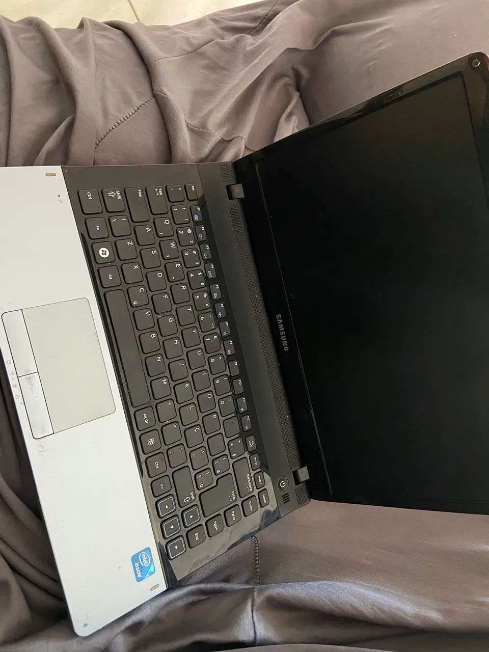 Vende-se Notebook NP300E4C-AD4BR