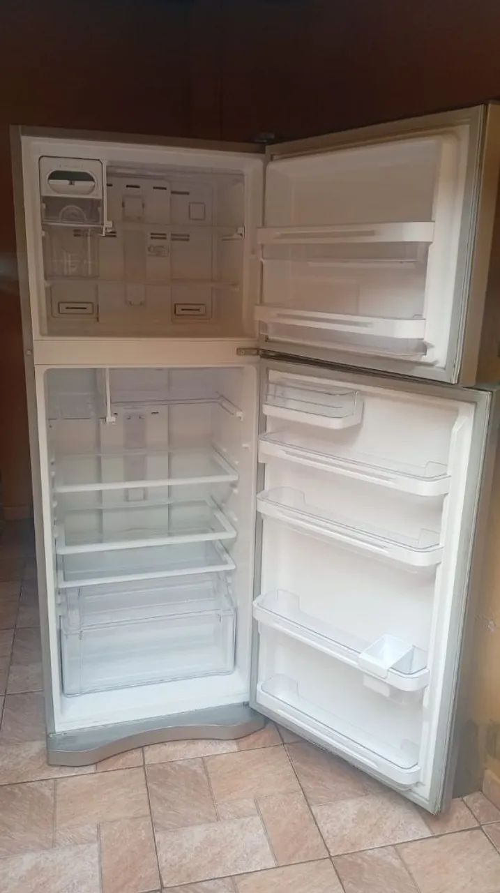 Geladeira pra consertar. - Foto 2