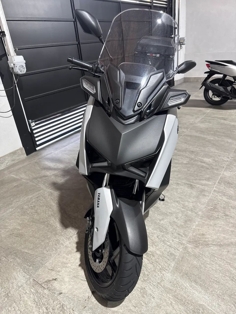 Excelente Oportunidade X-MAX 250 Ano 2025
