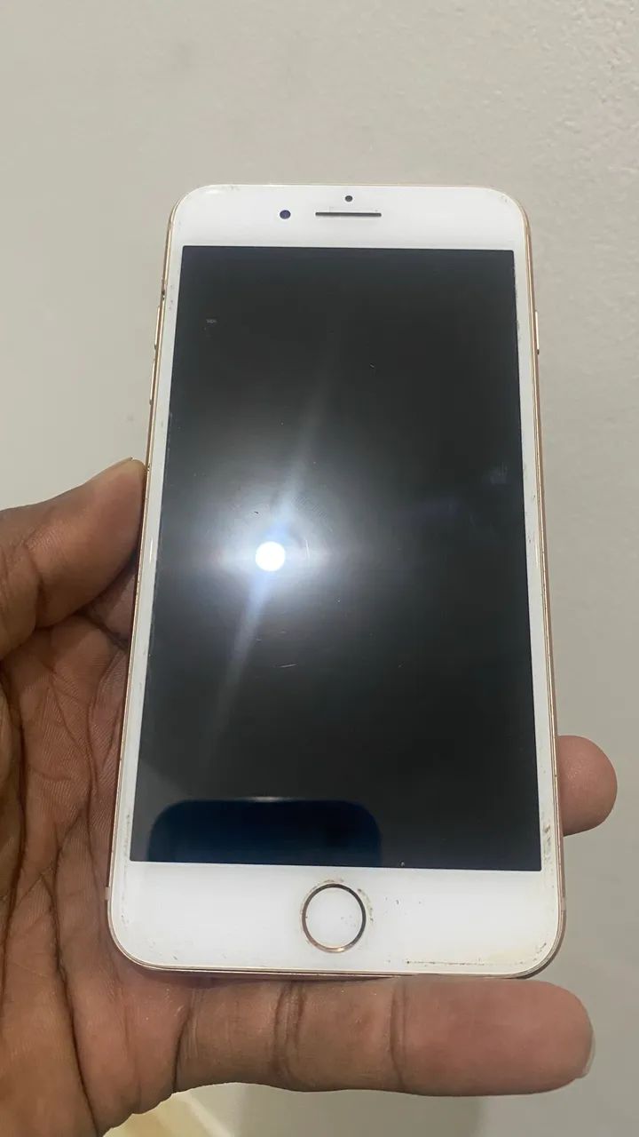 iPhone 8 Plus 64 gigas 