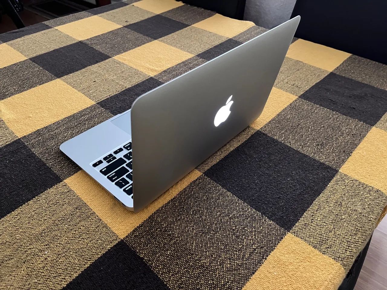 MacBook Air 11 polegadas 2015 Core i5 4GB - Impecável - Foto 2