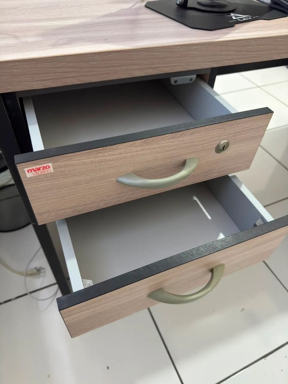 Mesa de Escritório com Gaveteiro  - Foto 5