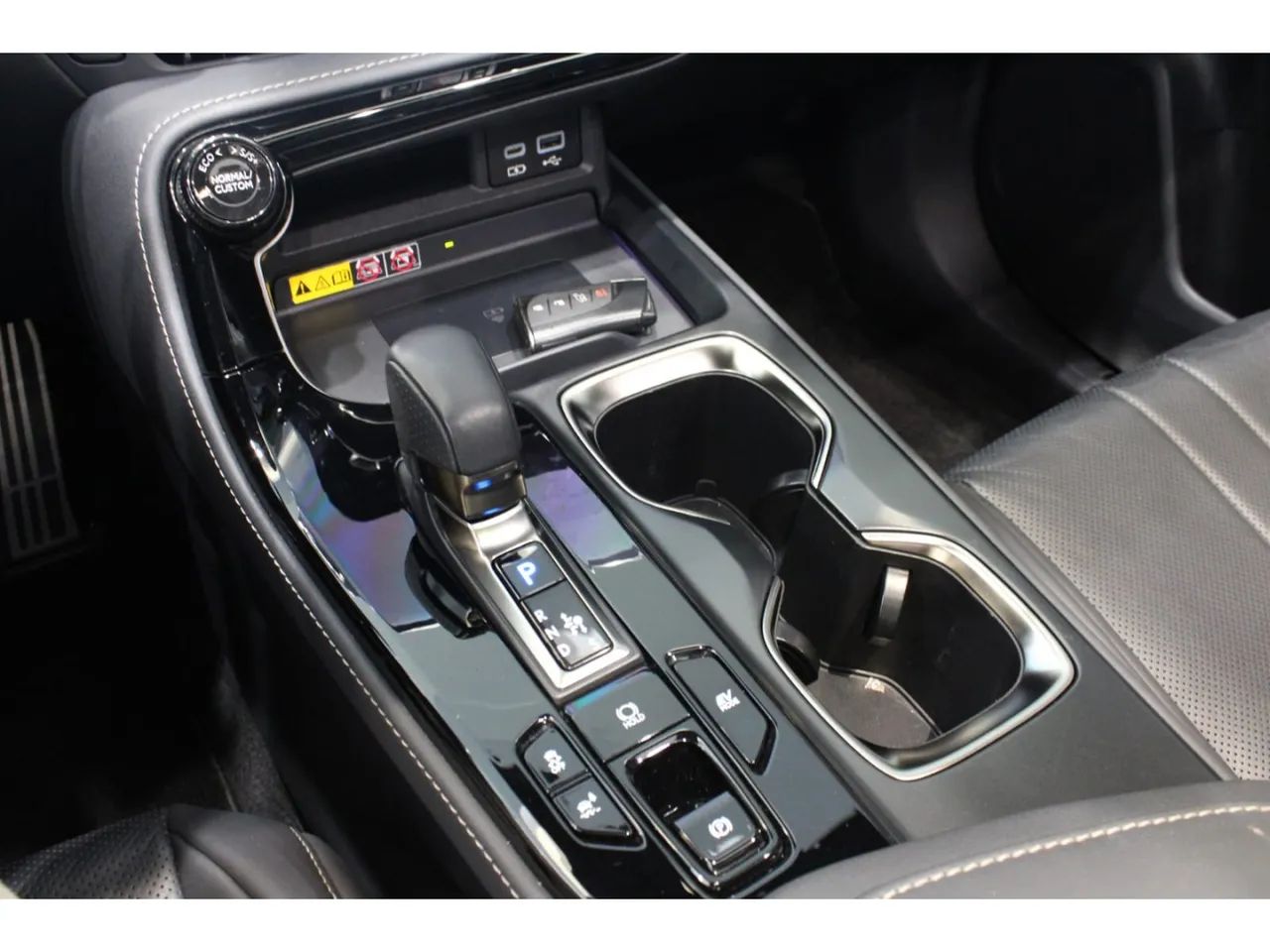 Lexus NX-350h F-sport 2.5 16V Aut. (hybrid), foto 12 de 14