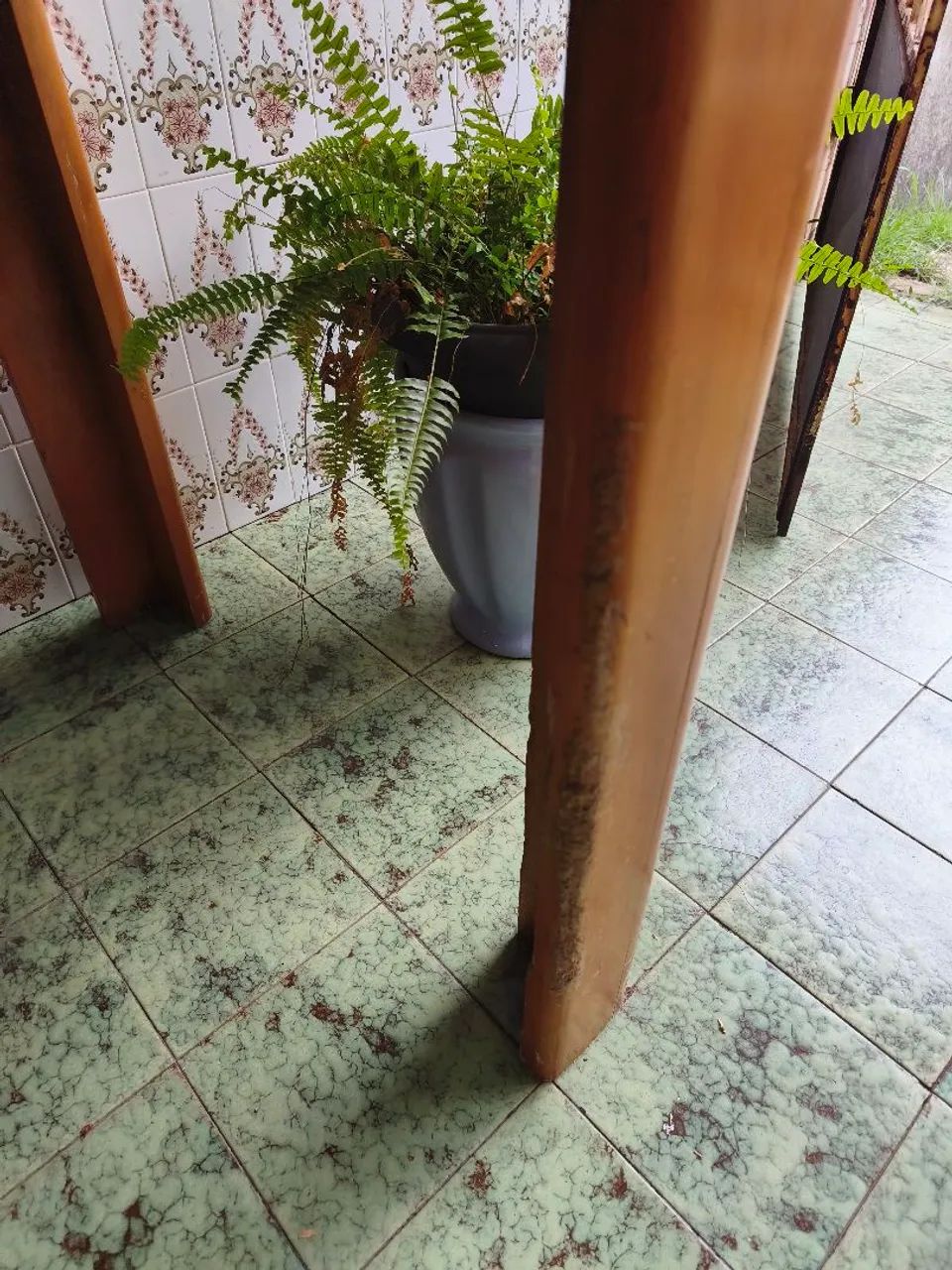 Mesa de madeira com tampo de granito - Foto 4