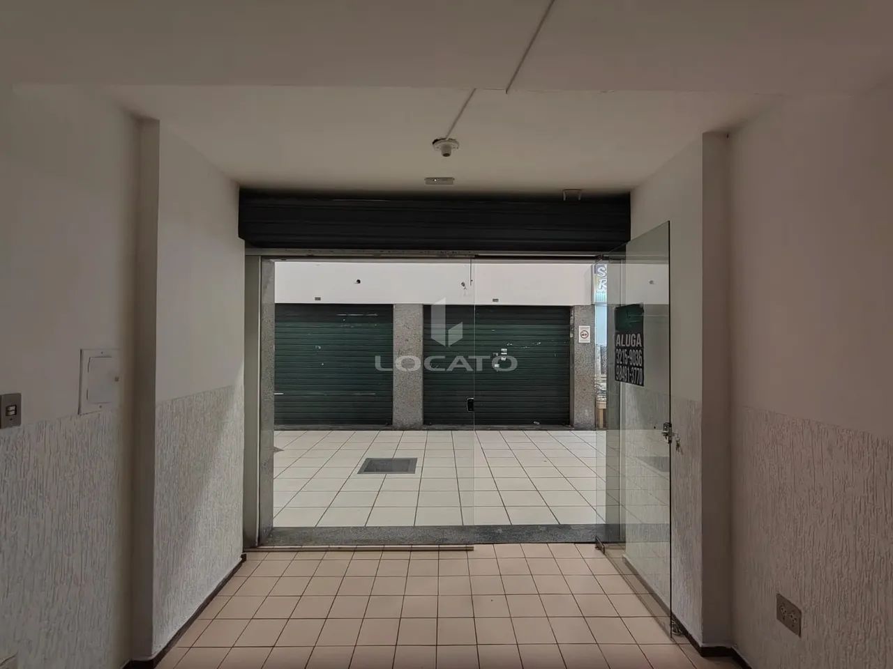 Loja para locação com sobreloja e banheiro no Centro - Foto 4