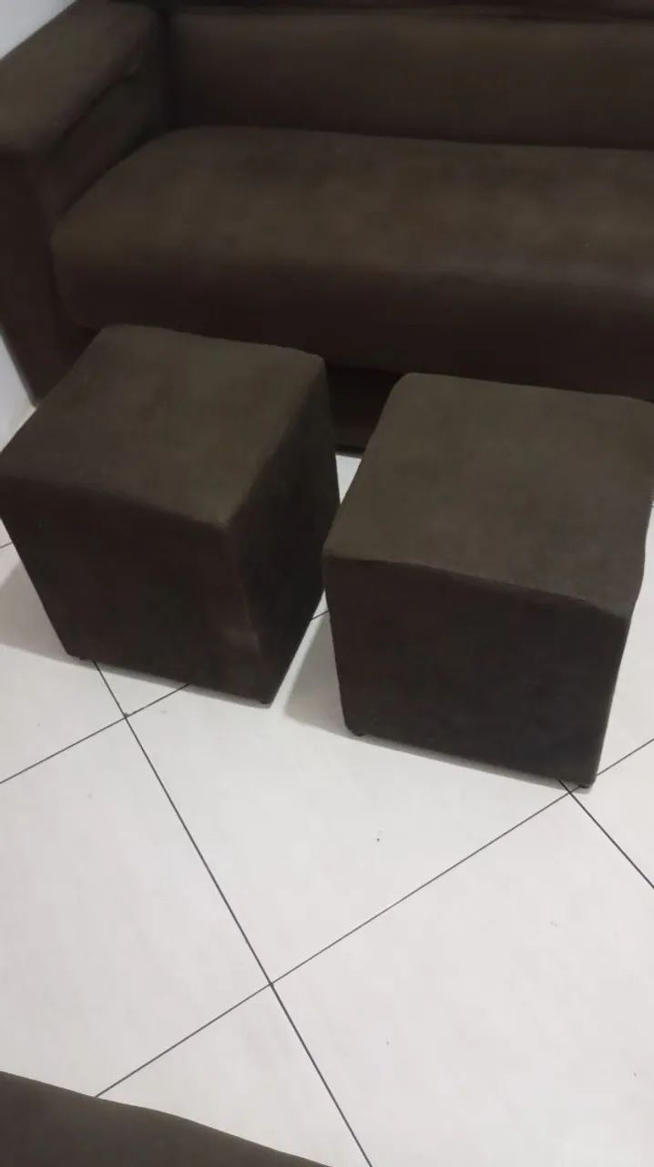 Sofá 2 e 3 lugares com puff em ótimo estado - Foto 3