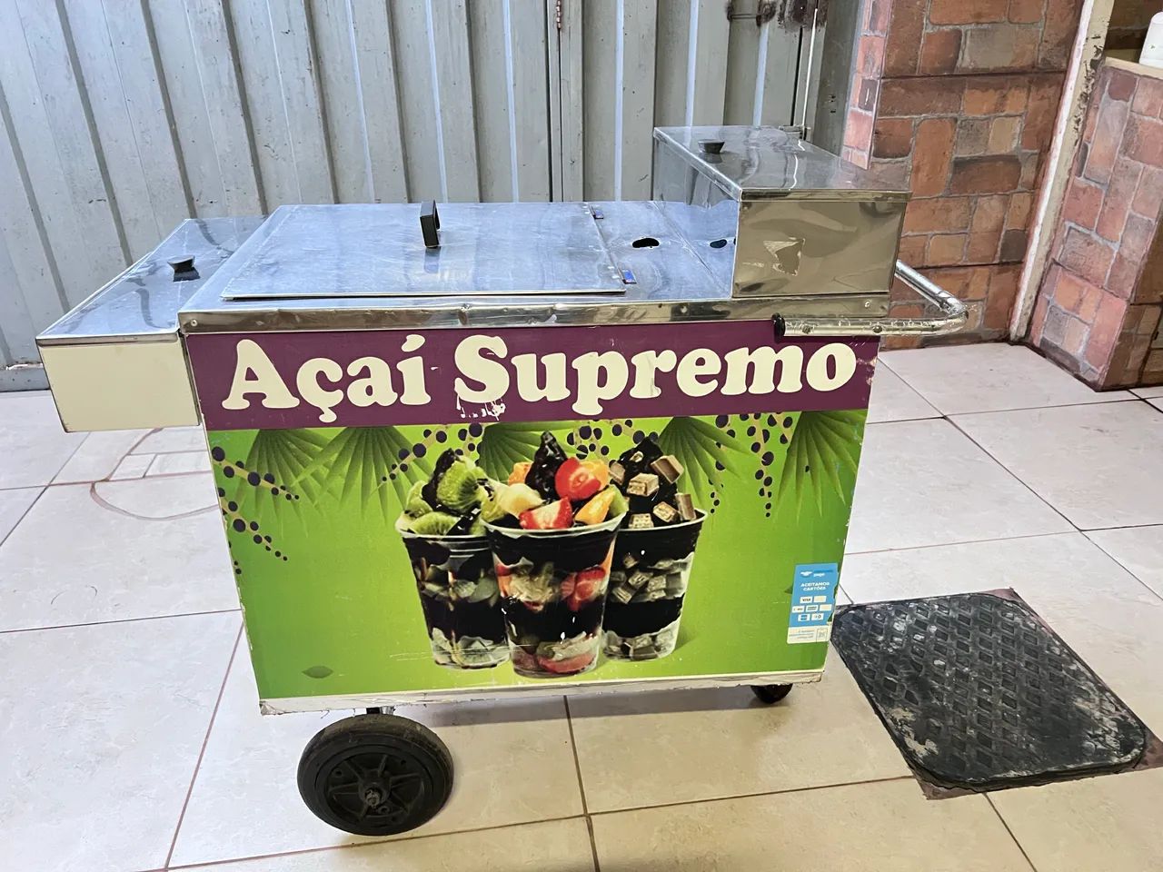 Vendo carrinho de açaí, pia de mármore e fogão  - Foto 2