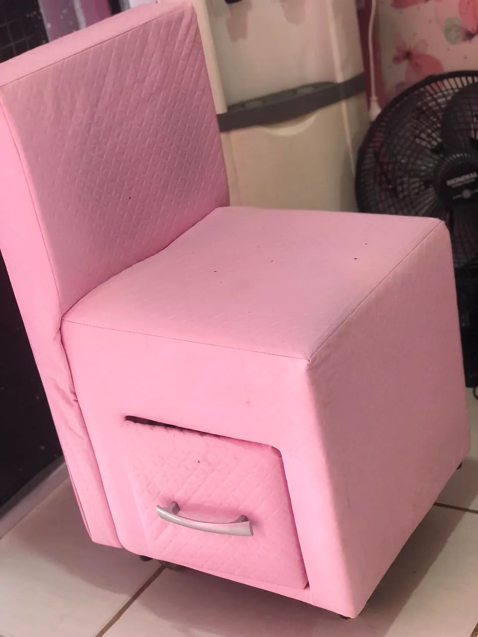 Vendo cadeira de manicure 