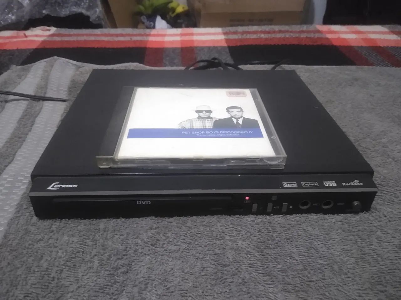 DVD Player Lenoxx, modelo DK-415A, com controle 