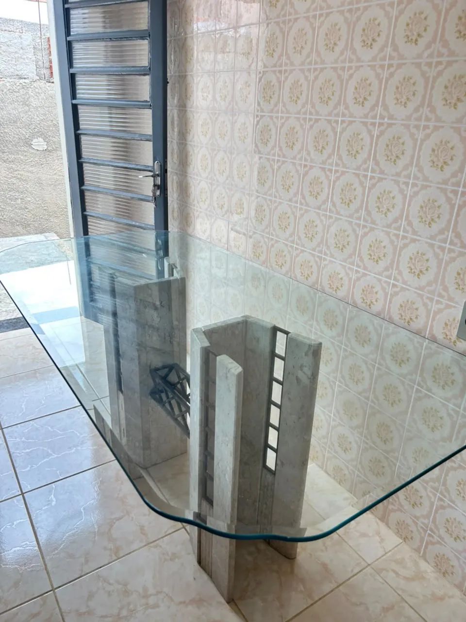 Mesa vidro com pés de mármore  - Foto 2