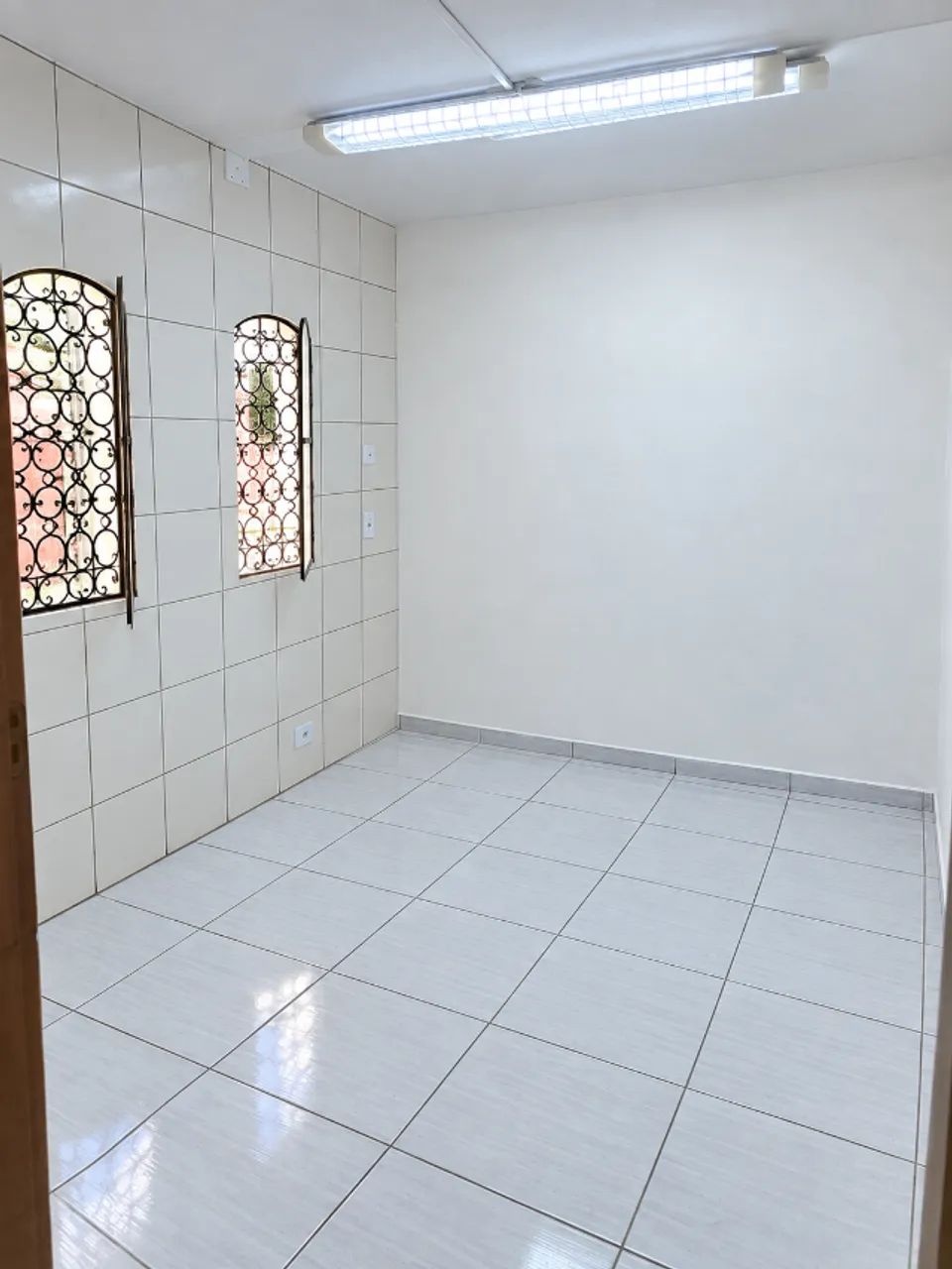 Sala Comercial - Térreo | Ponta da Praia - Santos/SP